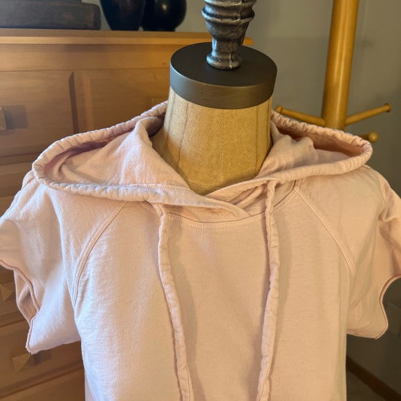 EUC Left of Center short sleeve pink top size M - Picture 2 of 15